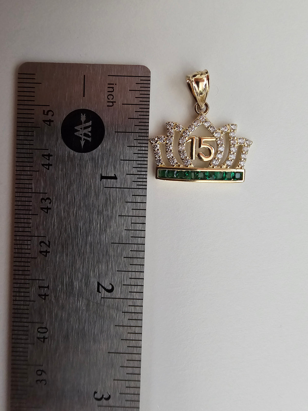 14k Solid Gold Quinceñera Pendant