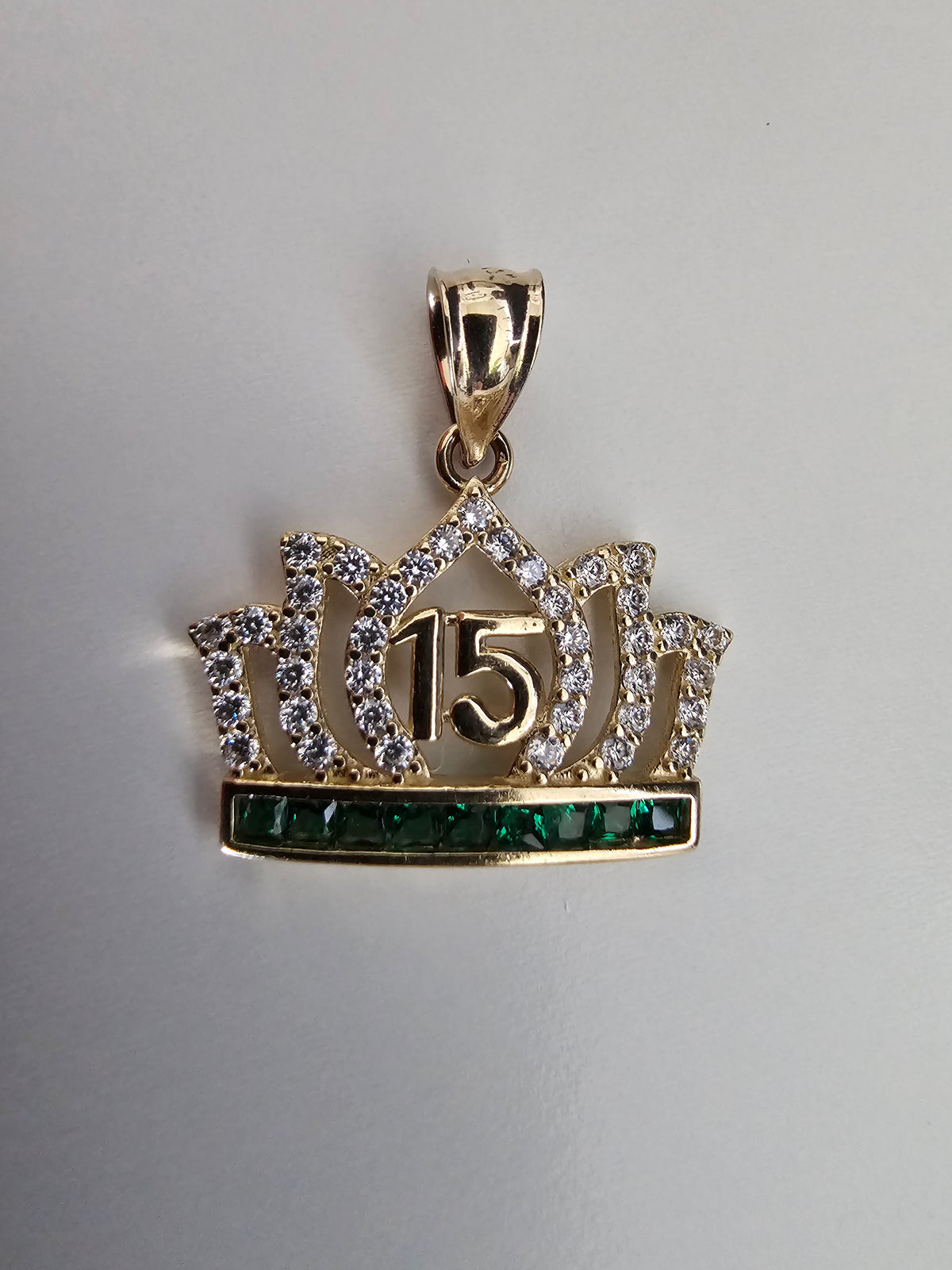 14k Solid Gold Quinceñera Pendant