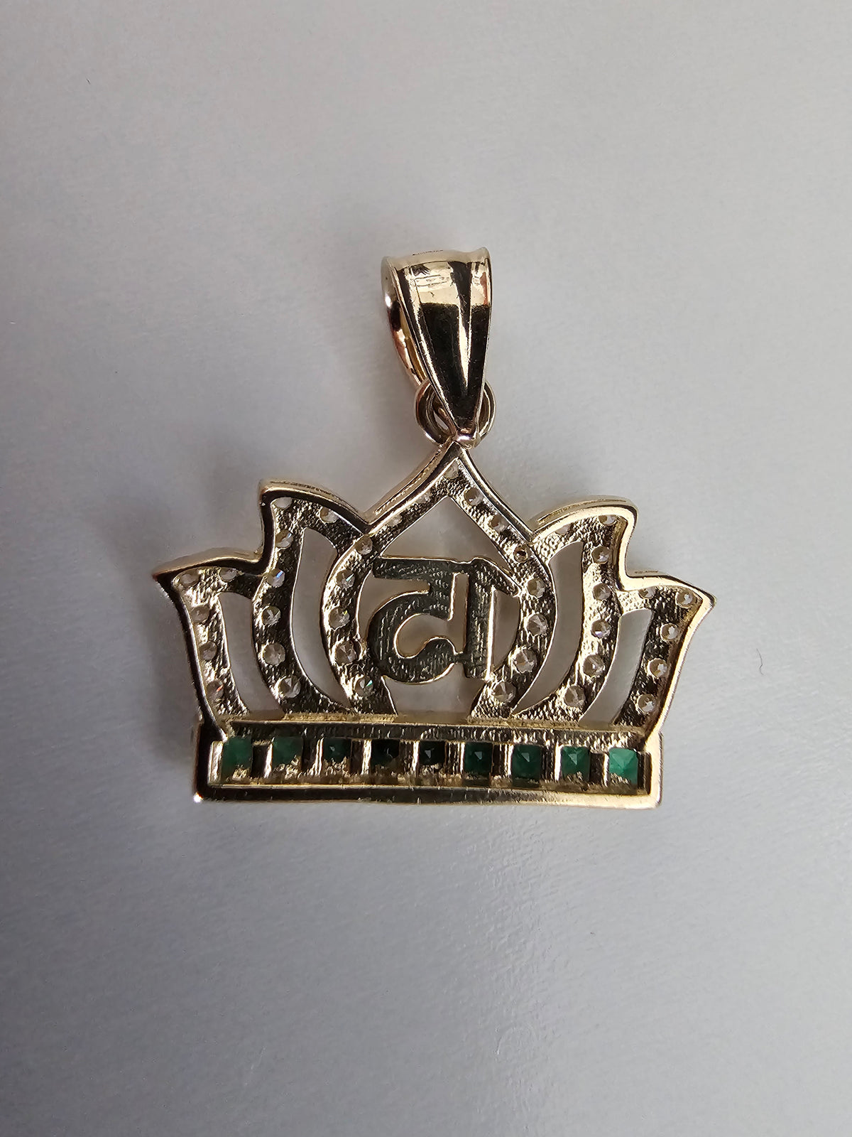 14k Solid Gold Quinceñera Pendant
